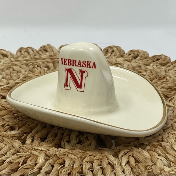 Nebraska Cowboy Hat Ashtray Cornhusker Vintage Pottery Cowboy Hat